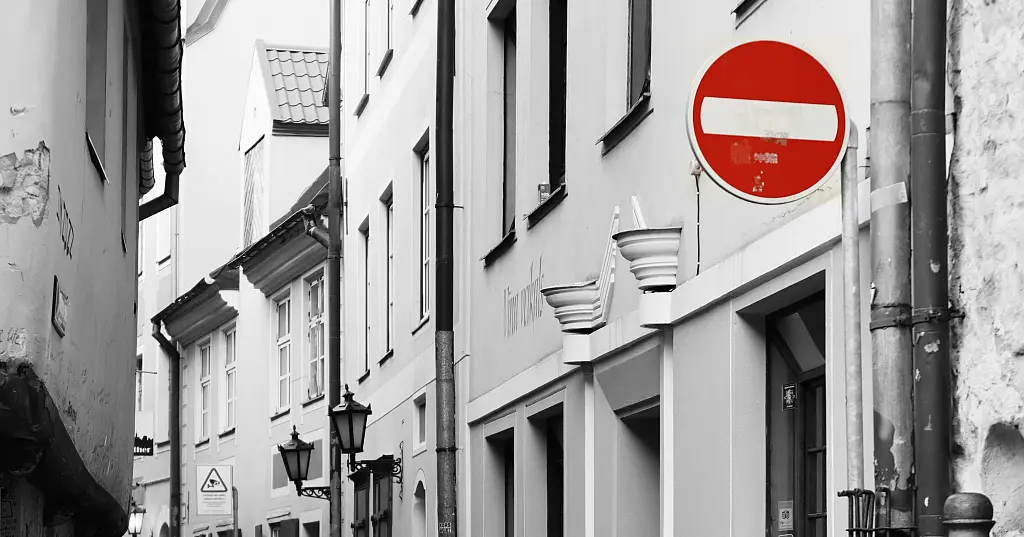 Ruling [LUX] ¦ Luxembourg Administrative Court Confirms Senior Banking Manager’s Five-Year Ban, But Blocks Publication
