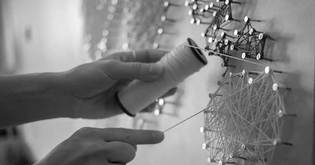 TI ¦ Connecting the Dots: How FIUs Expose Corrupt Money Flows and How They Could Do More