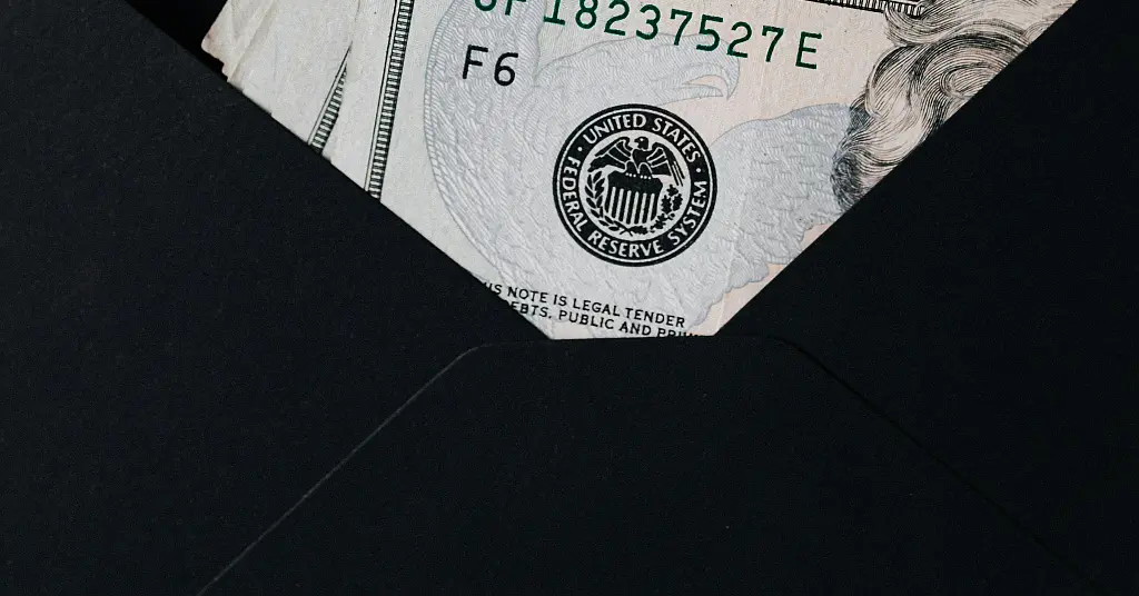 FALCON ¦ Policy Brief No. 1 High-Level Corruption: An Analysis of Schemes, Costs and Policy Recommendations