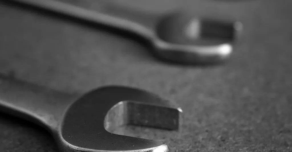 Hybrid Deep Learning for AML: Unsupervised Detection of Emerging Schemes via Feature Fusion and Explainable Artificial Intelligence